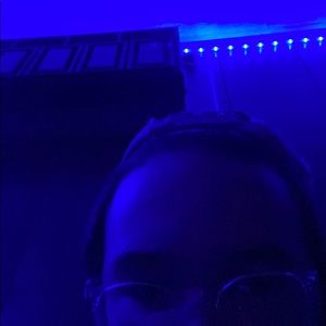 Meet your Posher, Devin